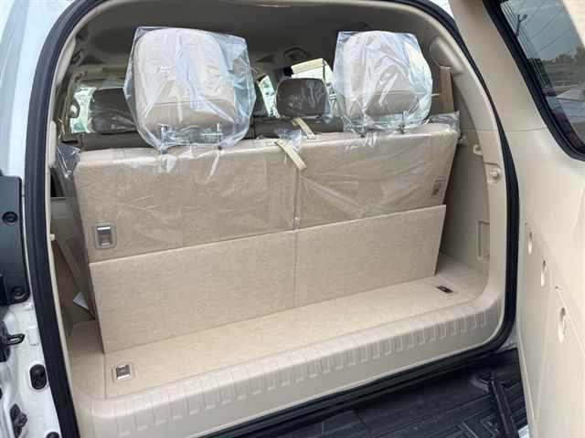 2023 Toyota Land Cruiser Prado TX Lパッケージ auction photo 9