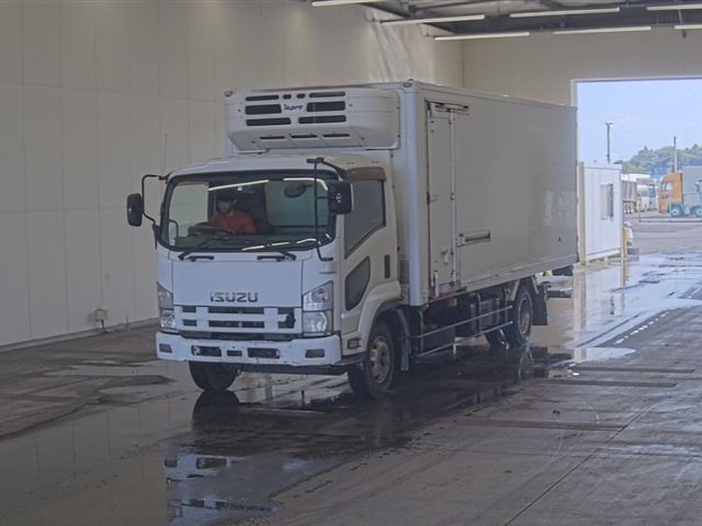2010 Isuzu Forward レイゾウレイトウ PG Japan auction vehicle