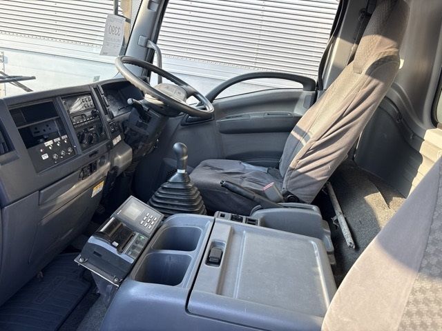 2010 Isuzu Forward レイゾウレイトウ PG auction photo 5