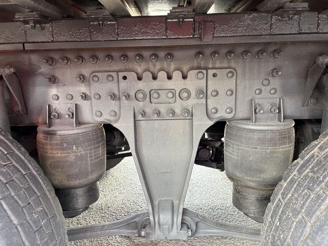 2021 Nissan Diesel UD Refrigerated PG auction photo 9