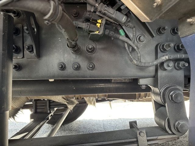 2021 Nissan Diesel UD Refrigerated PG auction photo 11