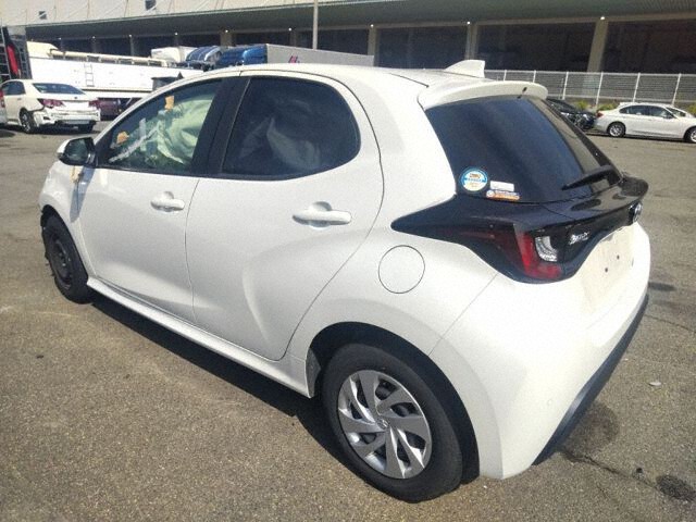 2022 Toyota Yaris auction photo 2