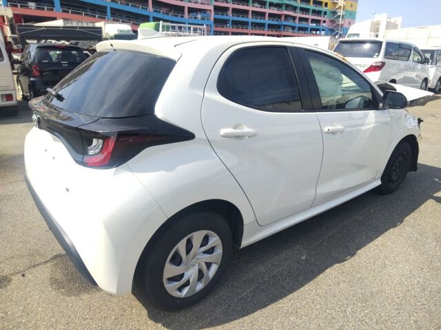 2022 Toyota Yaris auction photo 5