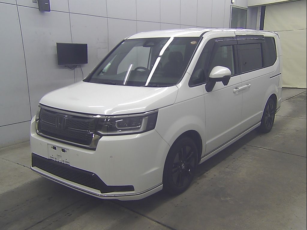 2023 Honda Stepwgn 7 people auction photo 4