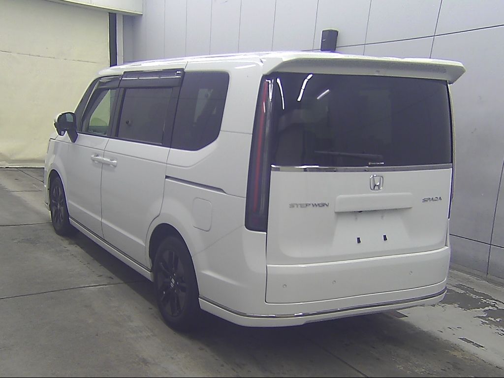 2023 Honda Stepwgn 7 people auction photo 5
