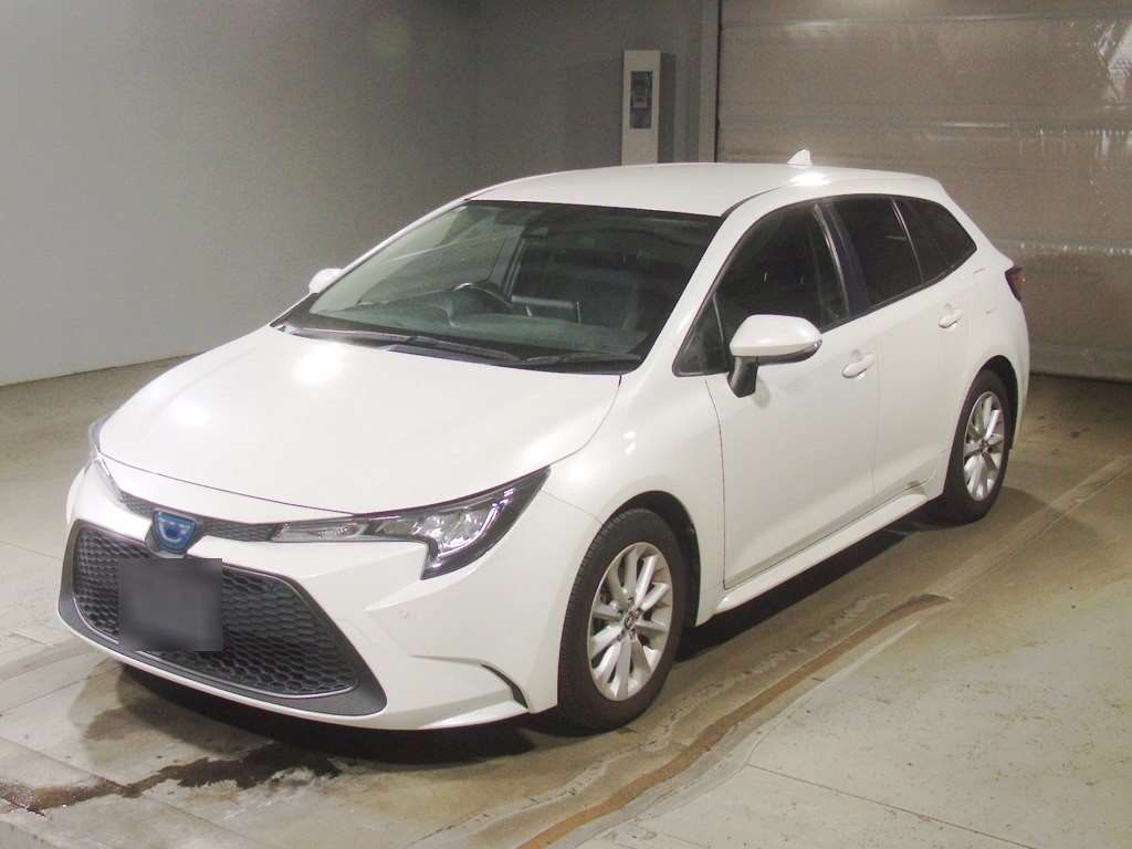 Japan Auction Vehicles 4 2021 Toyota Corolla Touring Hybrid S auction photo