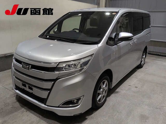 2017 Toyota Noah 4WD X Japan auction vehicle