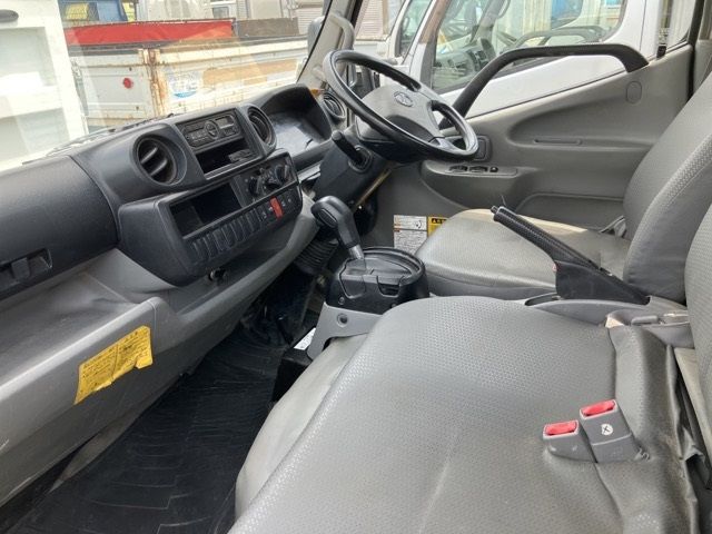 2018 Hino Dutro 3テンダンプ auction photo 5