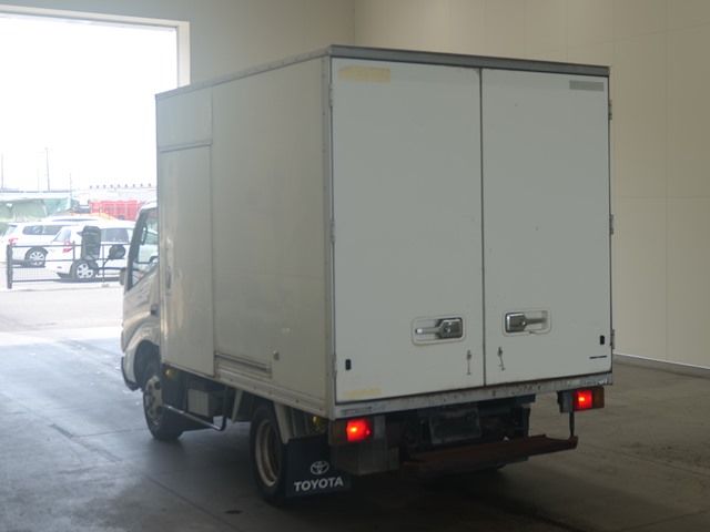 2004 Toyota Dyna Reizo Reito auction photo 2