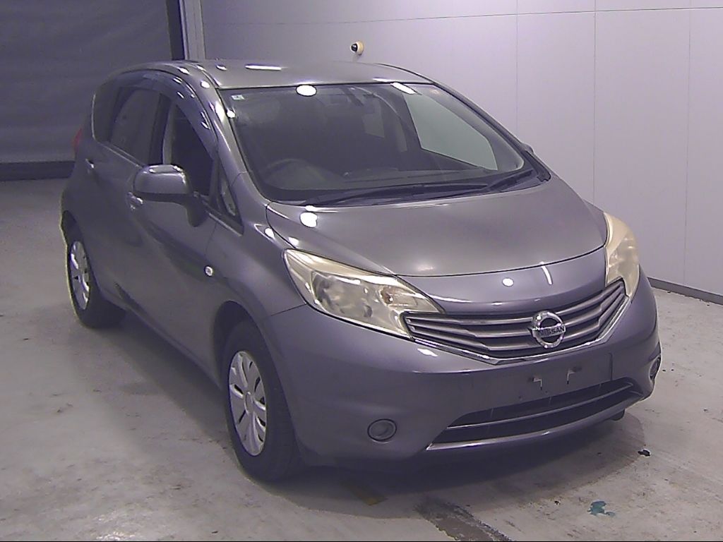 2013 Nissan ノート HB X DIG-S Japan auction vehicle