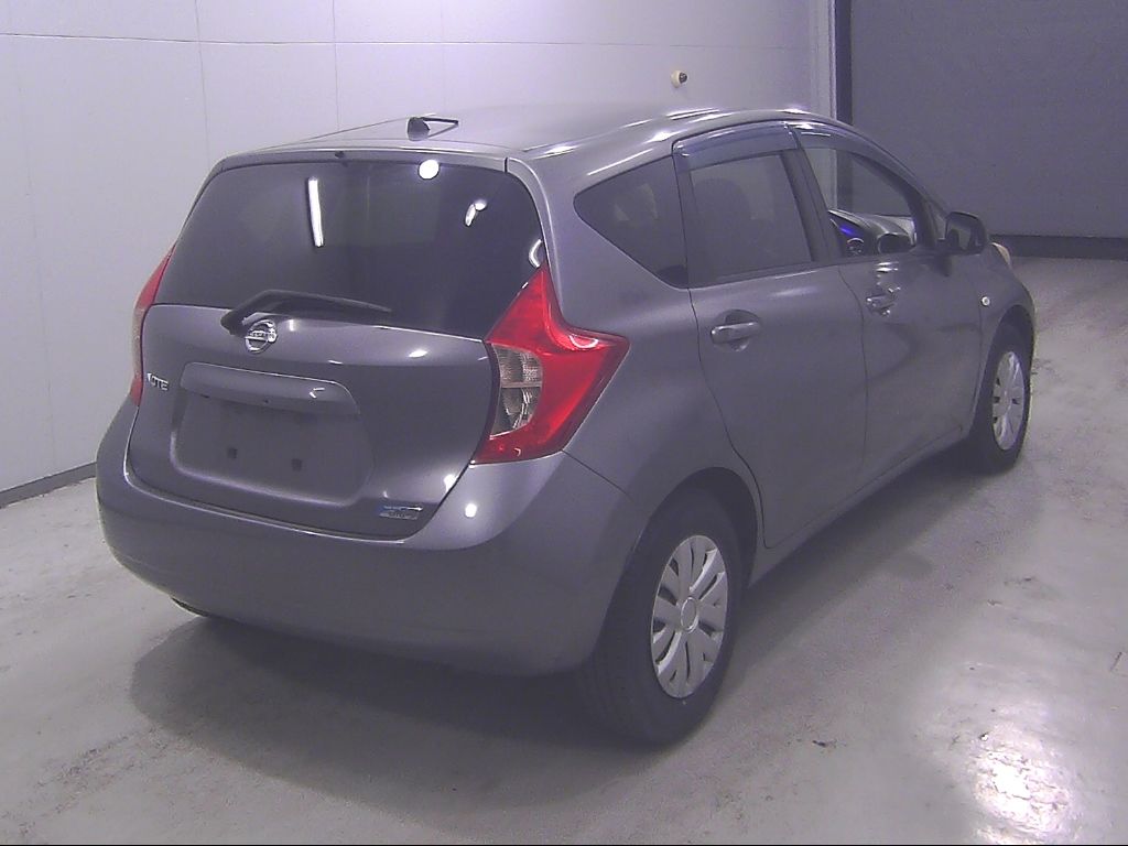 2013 Nissan ノート HB X DIG-S auction photo 2