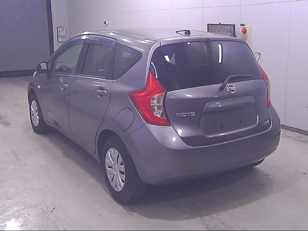 2013 Nissan ノート HB X DIG-S auction photo 5