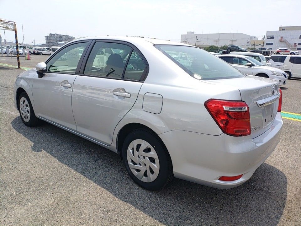 2021 Toyota カローラ アクシオ auction photo 6