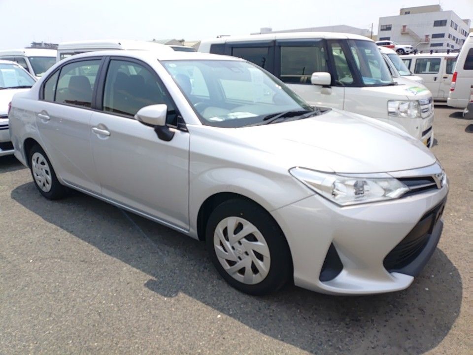 2021 Toyota カローラ アクシオ auction photo 4
