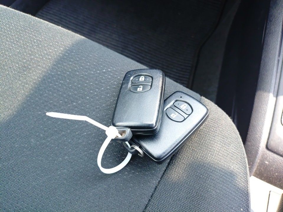2021 Toyota カローラ アクシオ auction photo 15