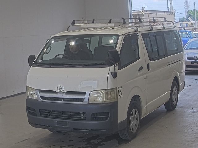 2005 Toyota Hiace Japan auction vehicle