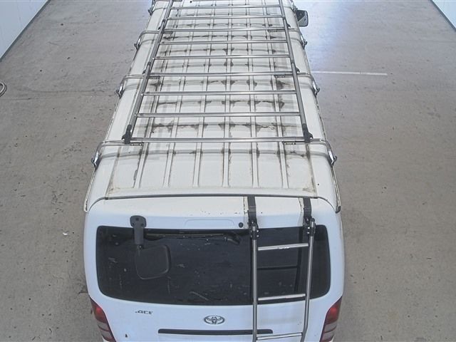 2005 Toyota Hiace auction photo 3
