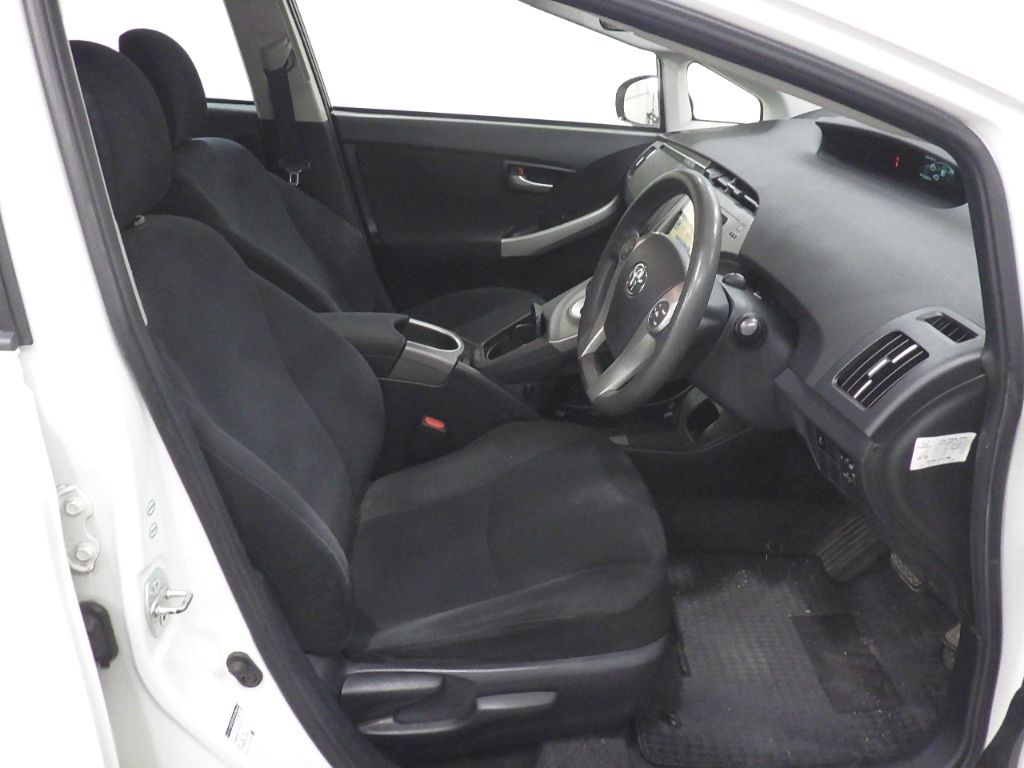 2014 Toyota Prius S auction photo 6