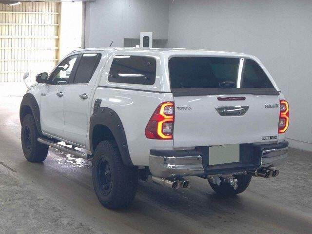 2022 Toyota Hilux Z 4WD auction photo 2