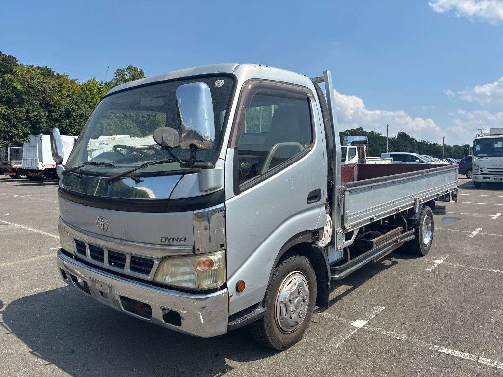 Japan Auction Vehicles 4 2005 Toyota Dyna auction photo