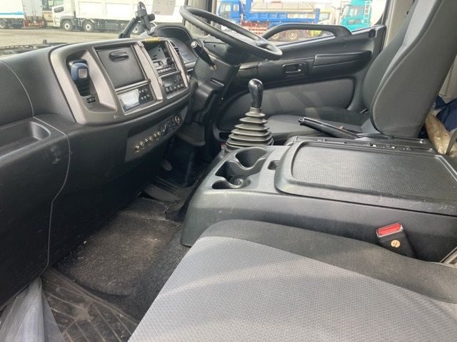 2016 Hino Ranger Refrigerated PG auction photo 5