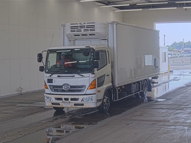 2016 Hino Ranger Refrigerated PG Japan auction vehicle
