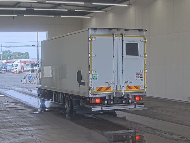 2016 Hino Ranger Refrigerated PG auction photo 2