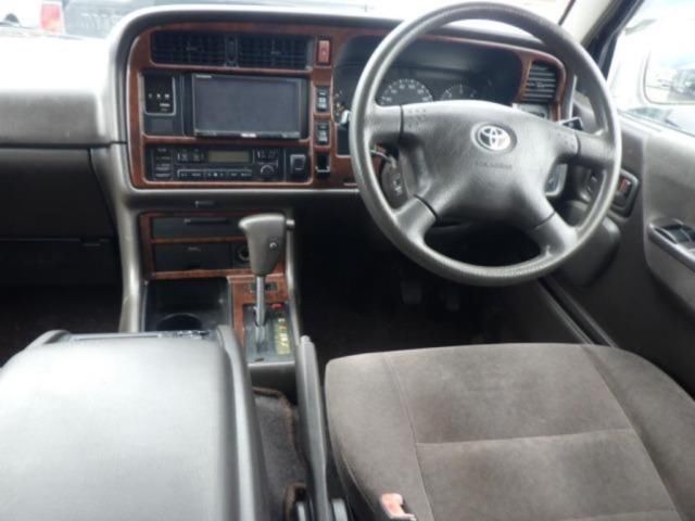 1999 Toyota Hiace スーパーカスタムG D-TB 4WD auction photo 3