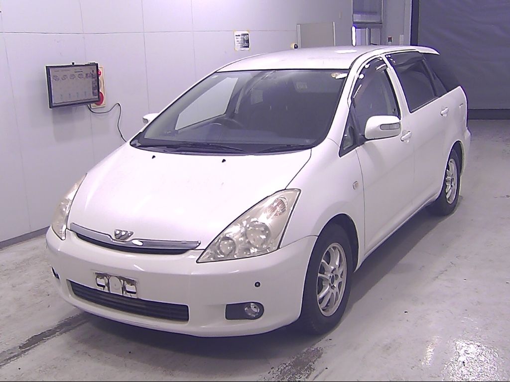 2003 Toyota Wish G auction photo 4