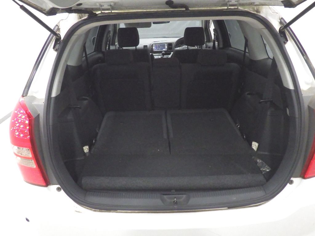 2003 Toyota Wish G auction photo 8
