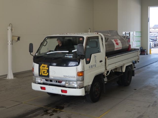 1996 Toyota Dyna タンク Japan auction vehicle
