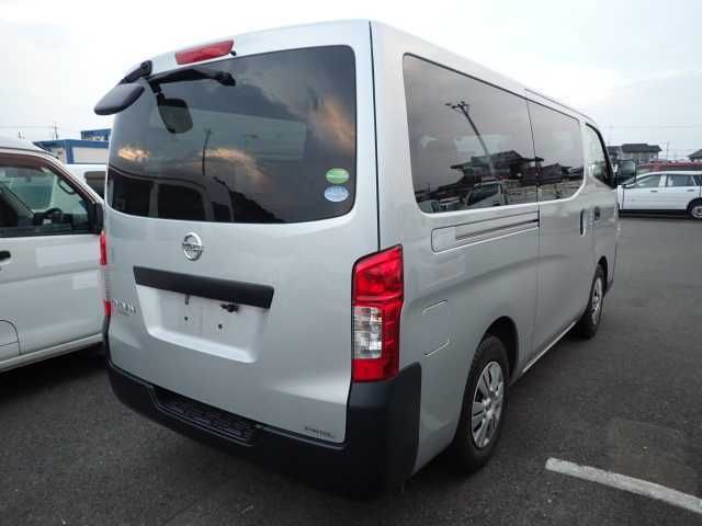 2020 Nissan NV350 Caravan DX auction photo 2