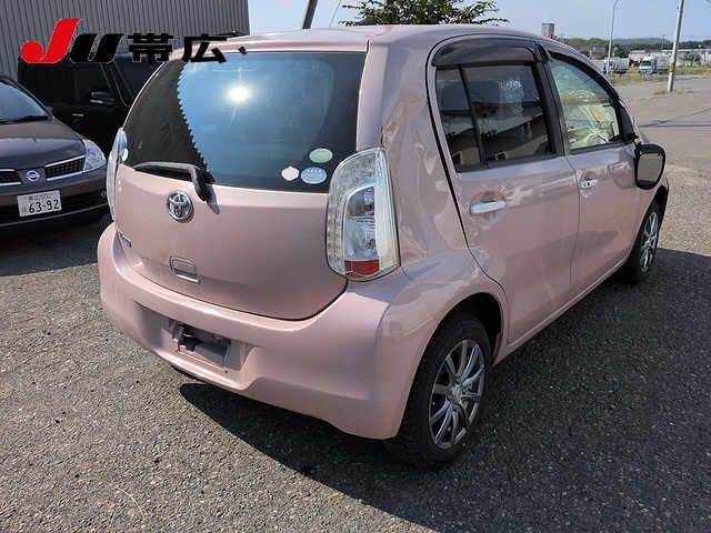 2015 Toyota Passo auction photo 2