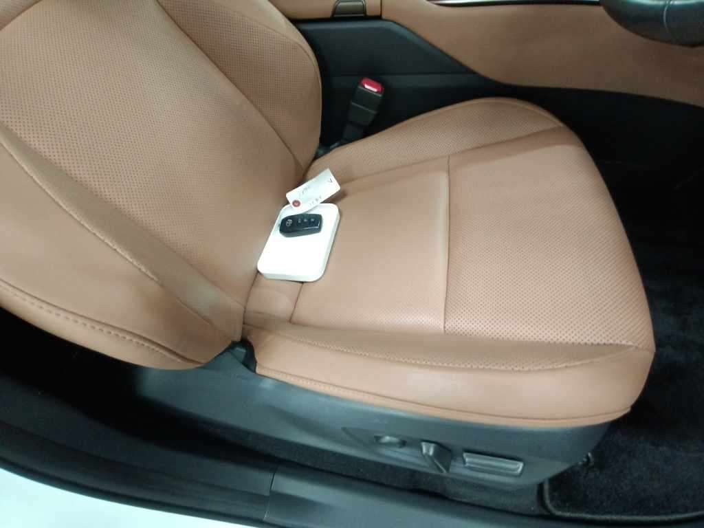 2023 Toyota Crown Sport Z 4WD auction photo 10