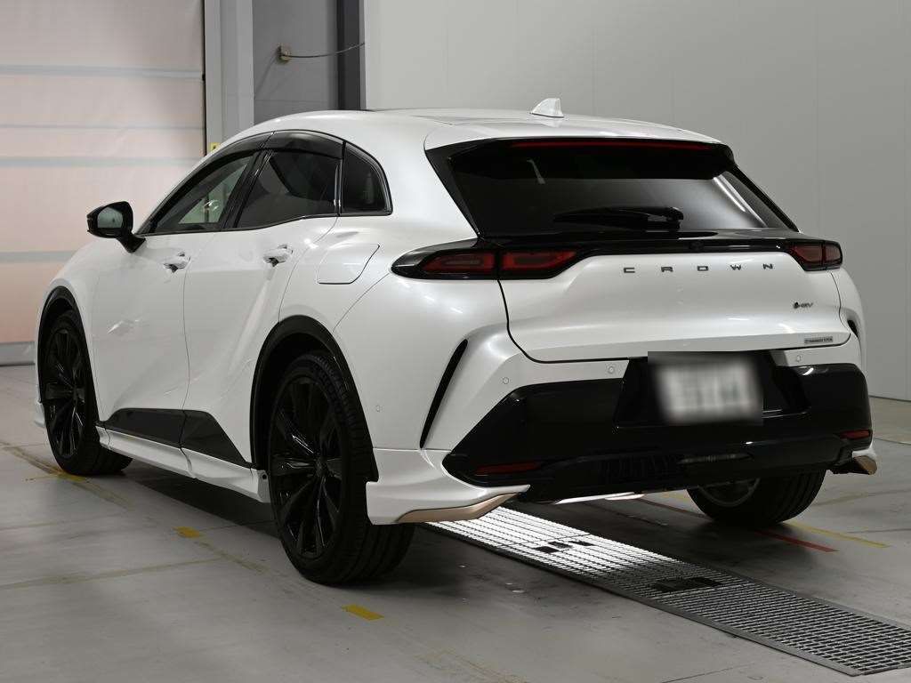 2023 Toyota Crown Sport Z 4WD auction photo 6