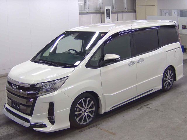 2019 Toyota Noah SI WXB 2 auction photo 4