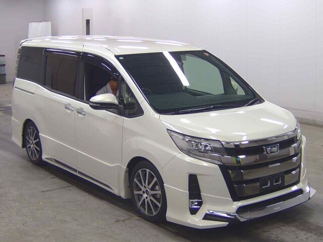 2019 Toyota Noah SI WXB 2 Japan auction vehicle
