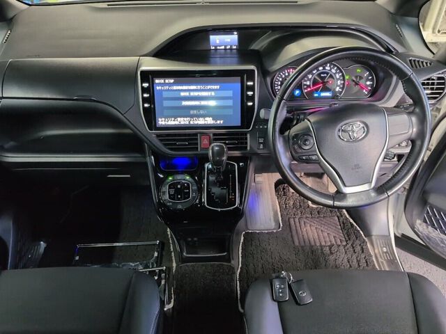 2019 Toyota Noah SI WXB 2 auction photo 3