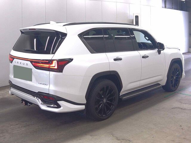 2023 Lexus LX LX600 Off-Road 4WD auction photo 5
