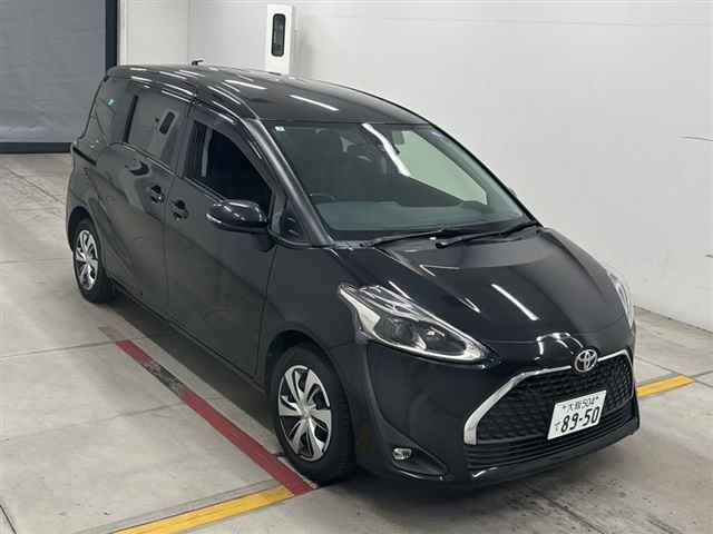 2021 Toyota Sienta ファンベースGクエロ Japan auction vehicle