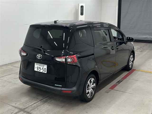 2021 Toyota Sienta ファンベースGクエロ auction photo 5