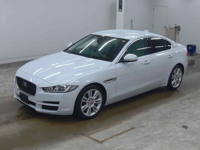 2018 Jaguar XE XE Prestige auction photo 4