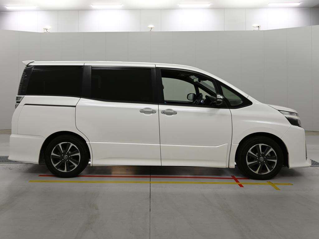 2021 Toyota Voxy ZS キラメキ3 auction photo 3