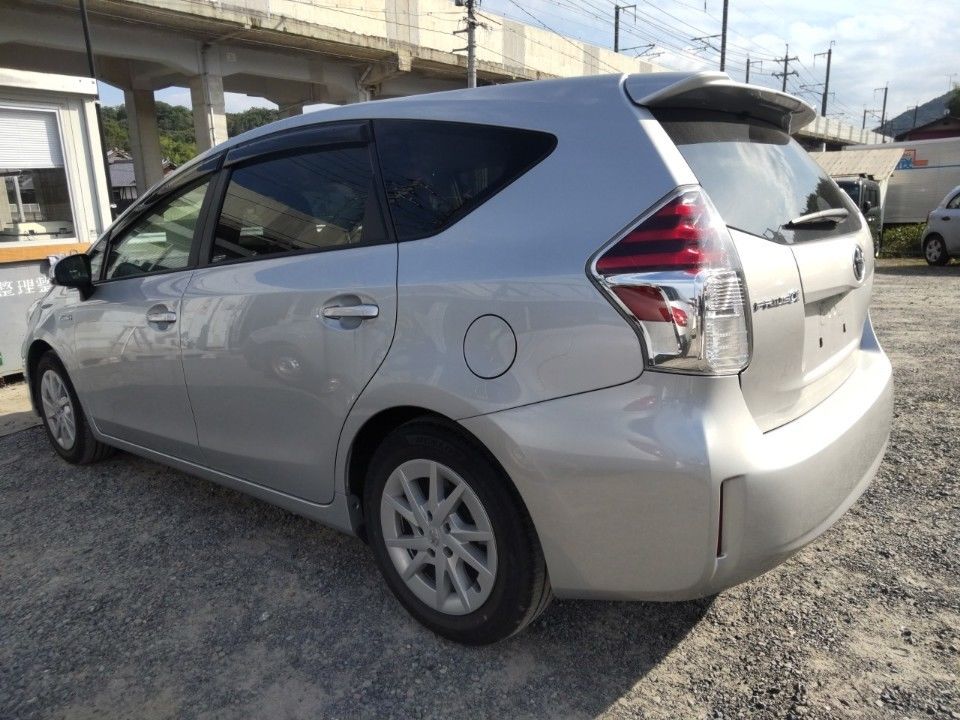 2018 Toyota プリウス α auction photo 6