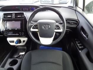 2017 Toyota Prius S auction photo 5