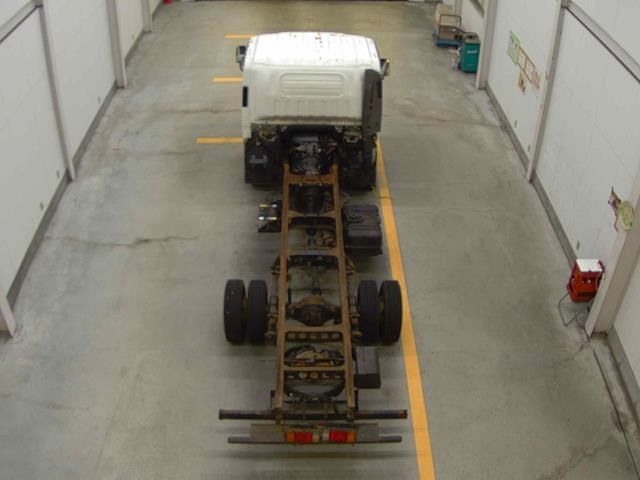 2012 Isuzu Elf シャーシ auction photo 3