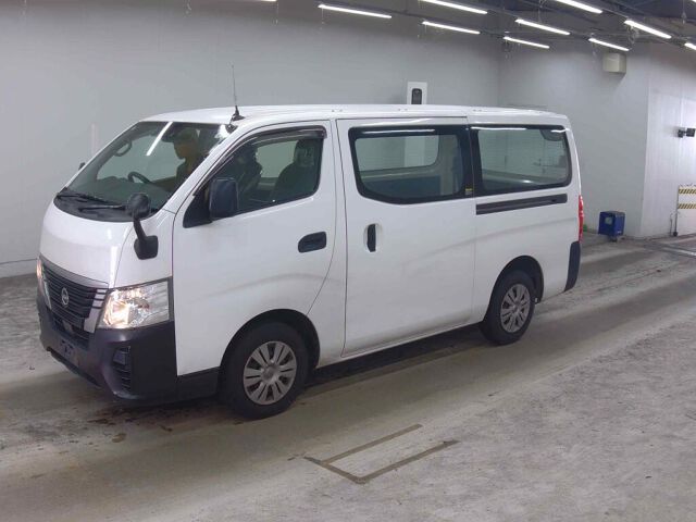 2023 Nissan Caravan ロングDX auction photo 4