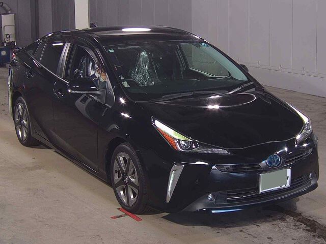 Japan Auction Vehicles 8 2021 Toyota Prius S Touring Selection auction photo