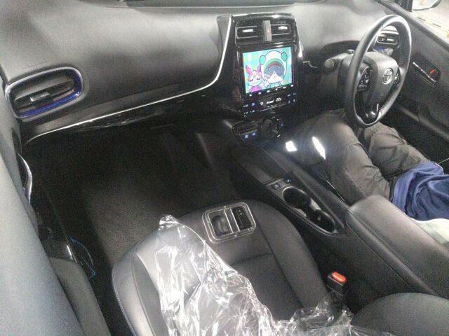 2021 Toyota Prius S Touring Selection auction photo 3
