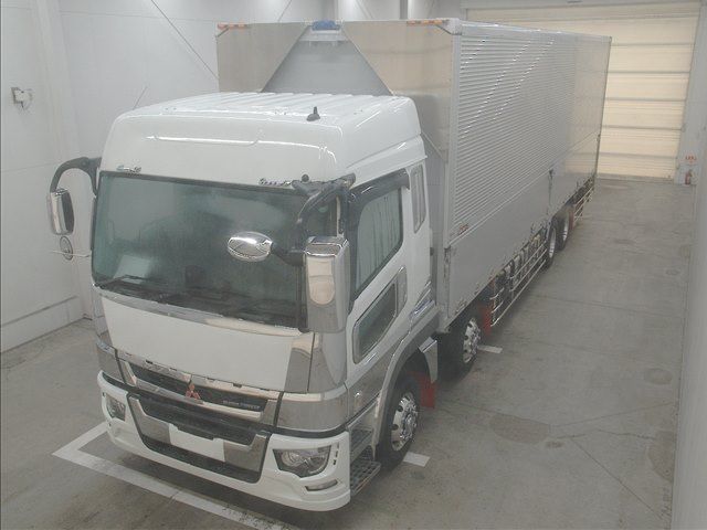 2023 Mitsubishi Fuso Wing Japan auction vehicle